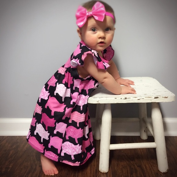 🐖LAST ONE 🐖 Pink Piggy Baby/Toddler Dress - Picture 2 of 6